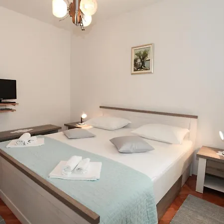 Apartment With A Parking Space Pag - 16016 Pag Town