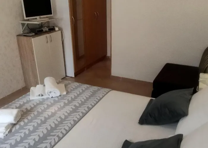 With Parking Space Pag - 16016 Apartman *