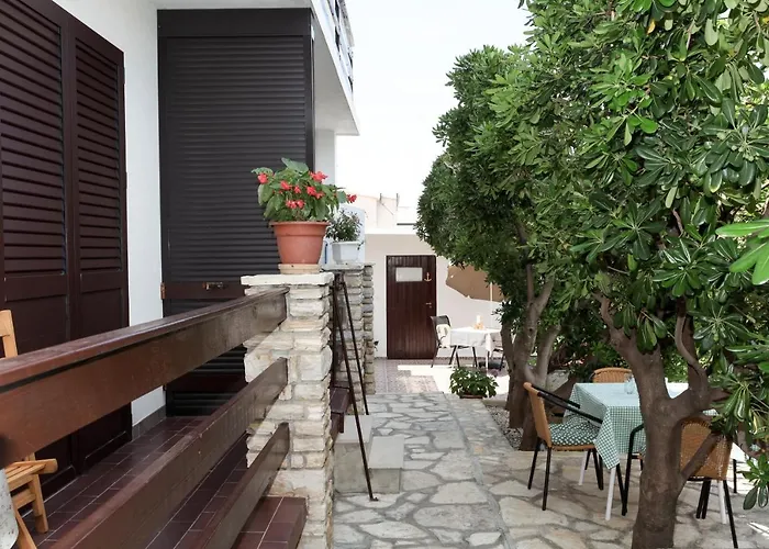 With Parking Space Pag - 16016 Pag Town